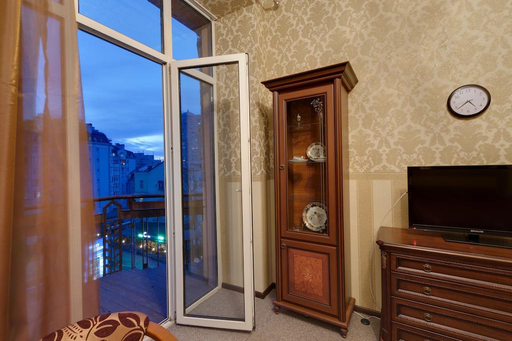 Pokrovsky Kiew Exterior foto