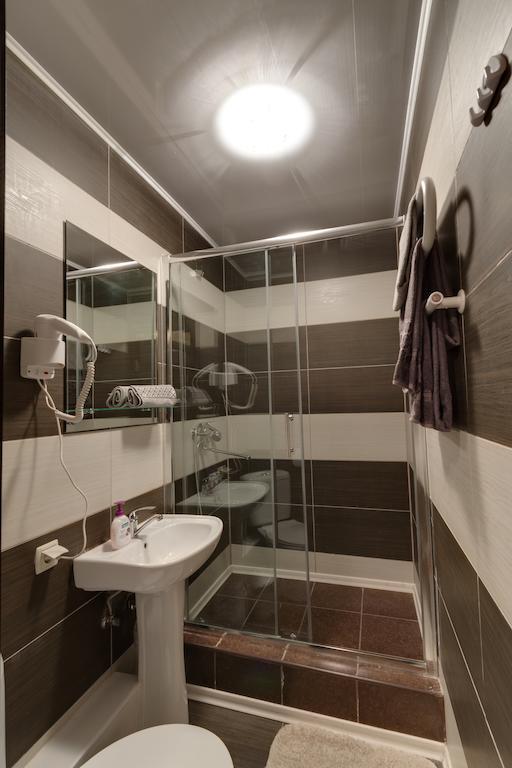 Pokrovsky Kiew Zimmer foto