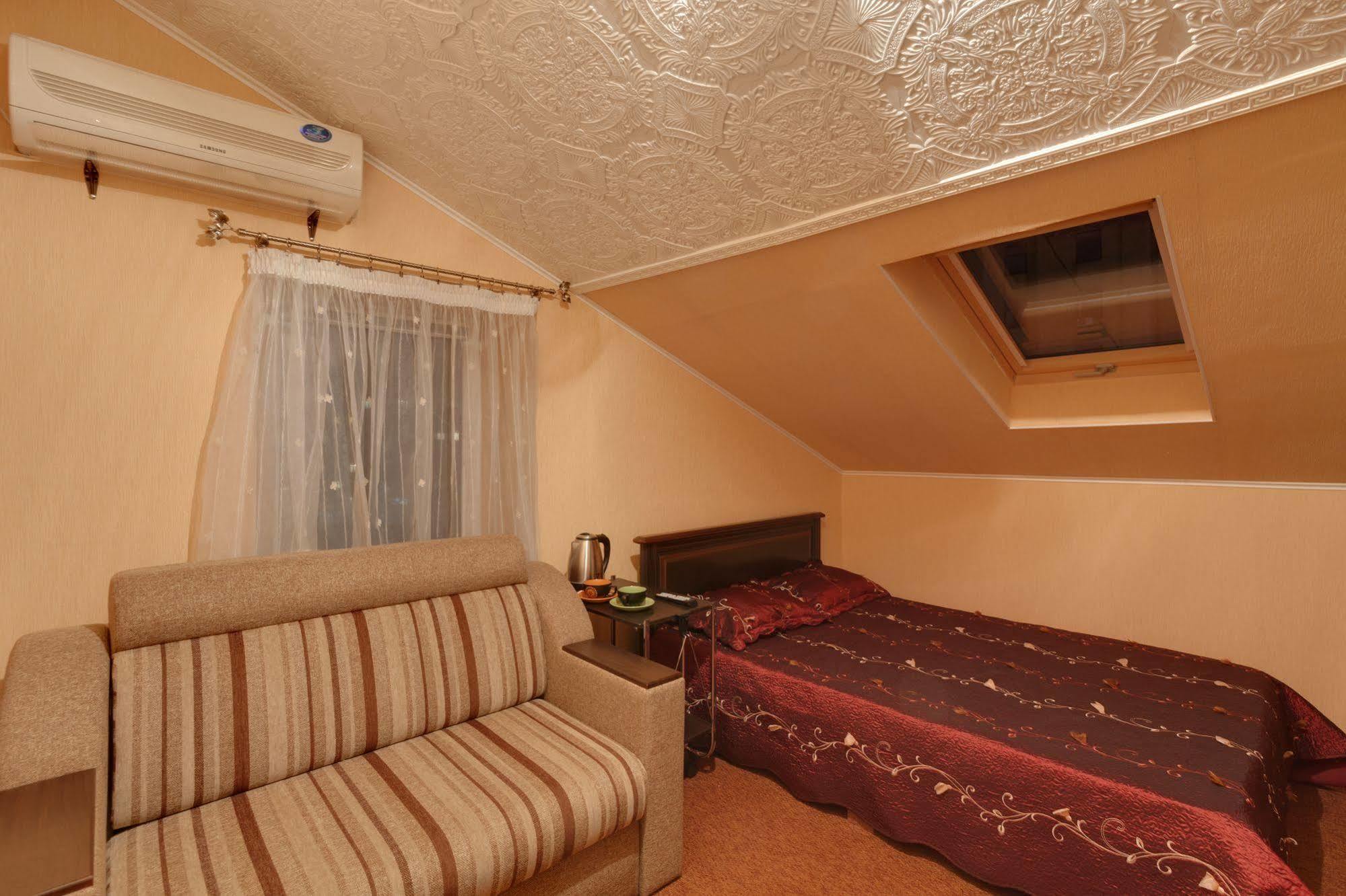 Pokrovsky Kiew Exterior foto